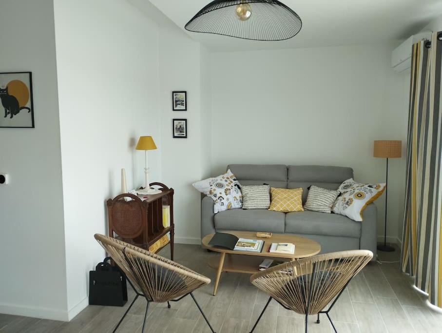 Appartement Climatise Au Coeur De La Provence Lac Et Parcs D'Attractions 10Mn Avignon Monteux Exterior foto